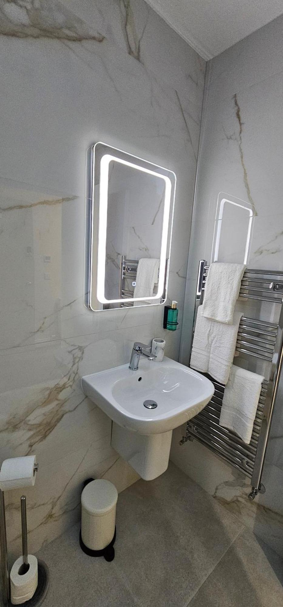 53 Luxury Rooms 梅努斯 外观 照片